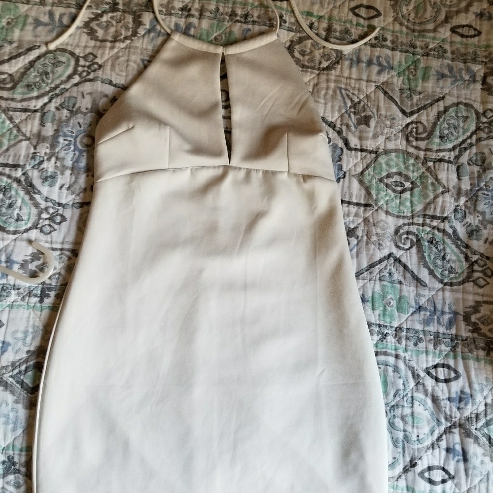 White bodycon dress